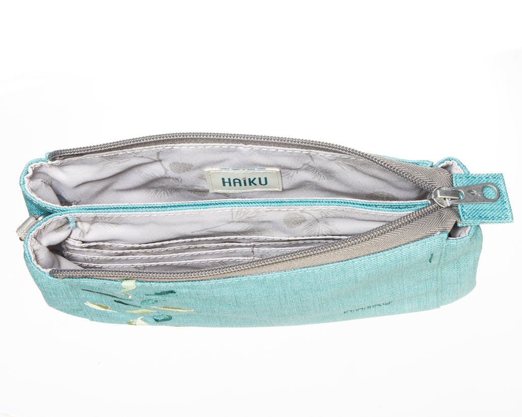 Stride Wristlet